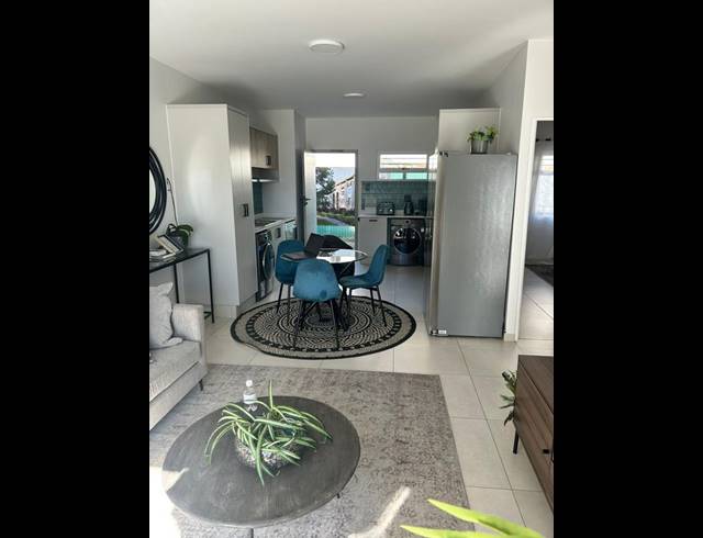 2 BEDROOM PROPERTY TO RENT IN FOURWAYS